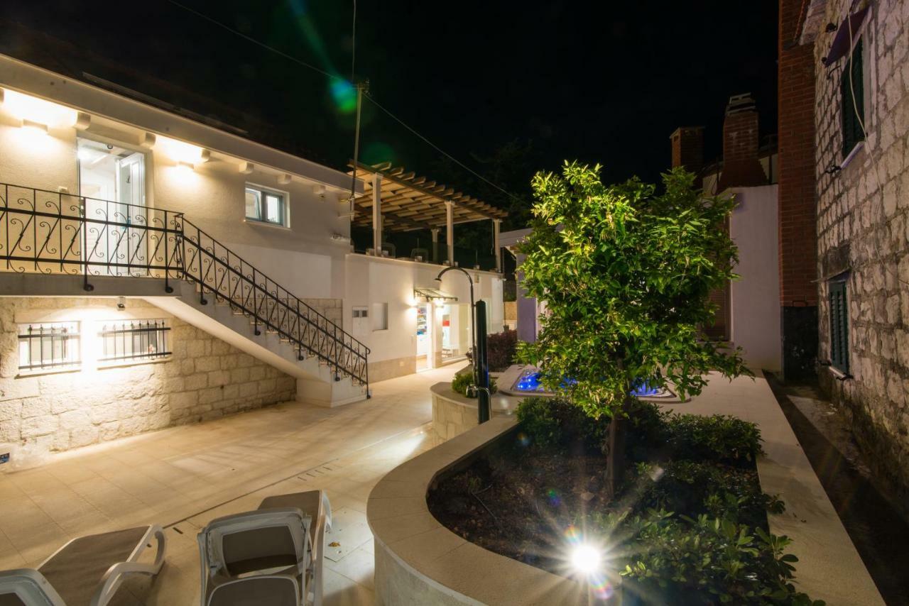 Villa Hurem 特罗吉尔 外观 照片